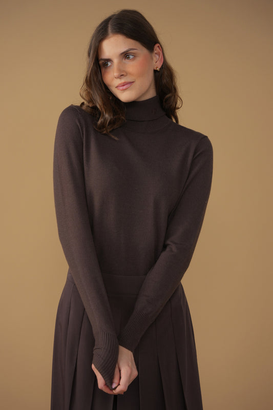 point classic turtleneck sweater