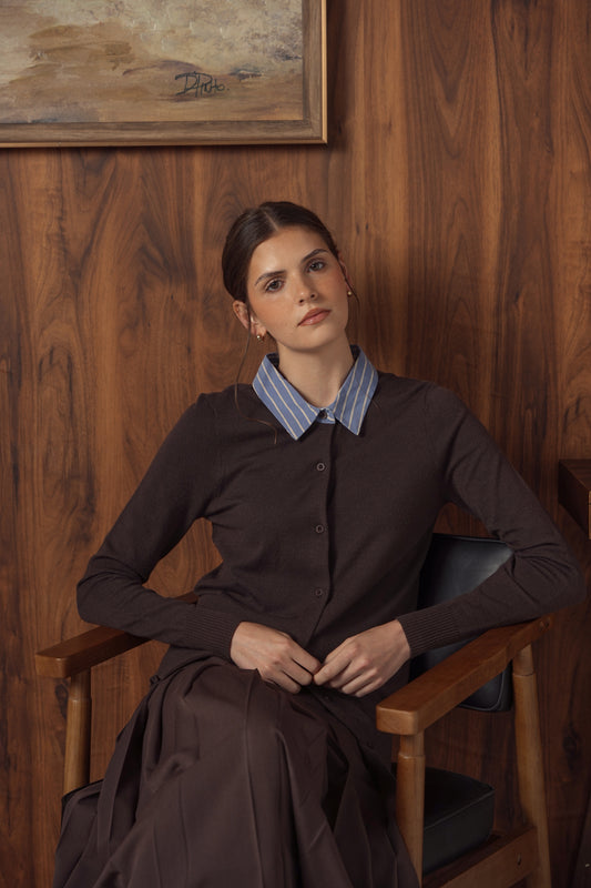 point collared cardi