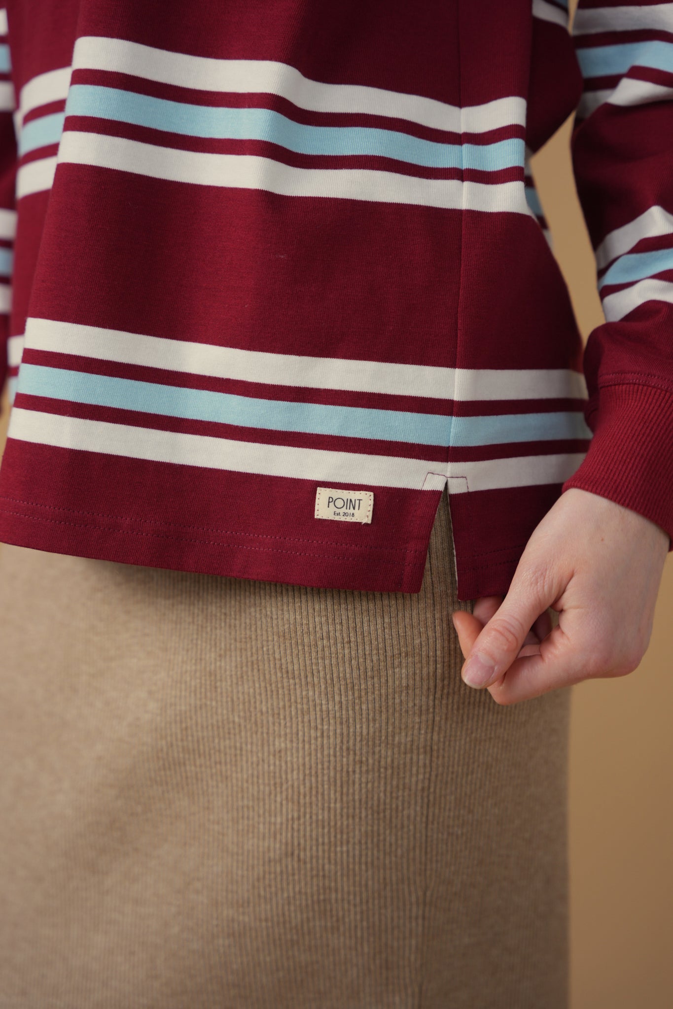point striped rugby tee