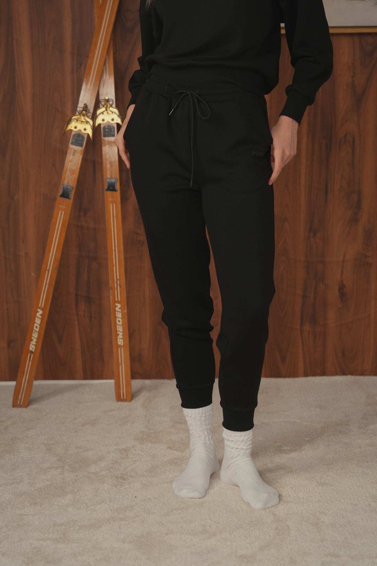 point icon jogger pant