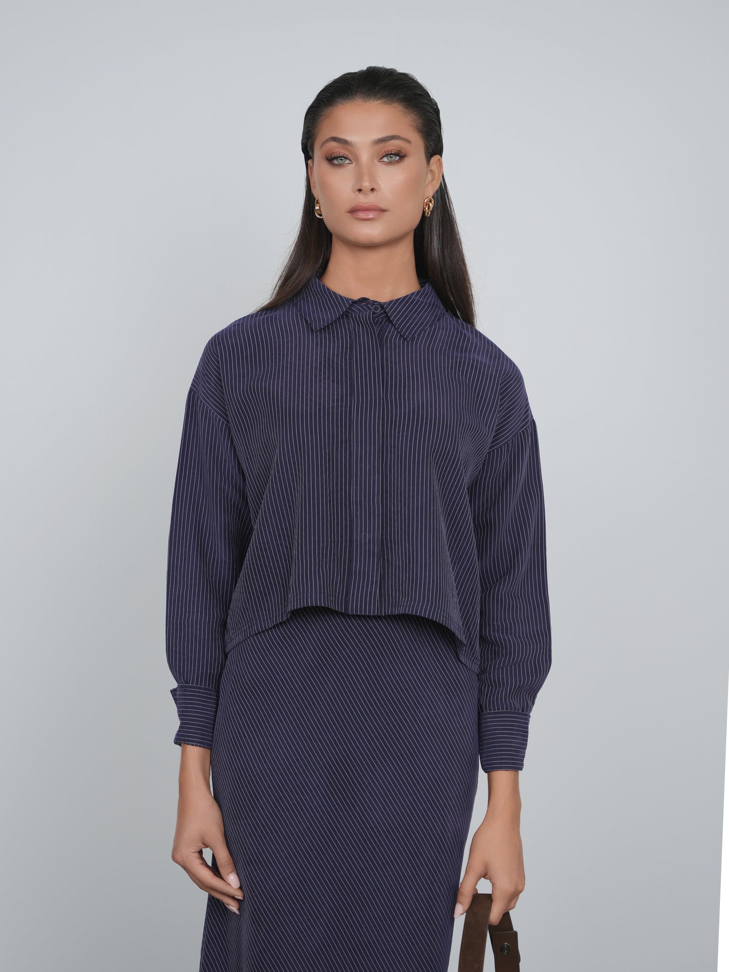 Point Cropped Button Up