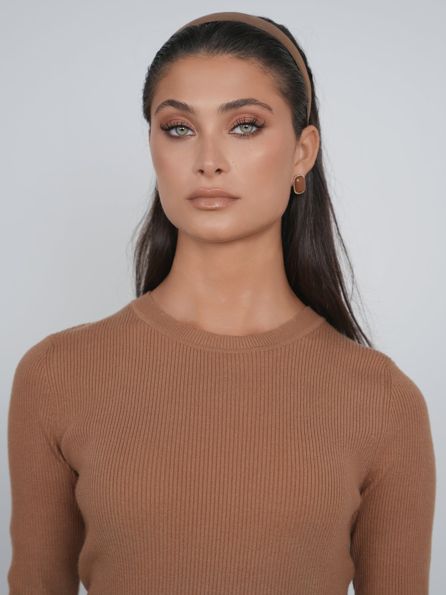 Point Scallop Knit Sweater