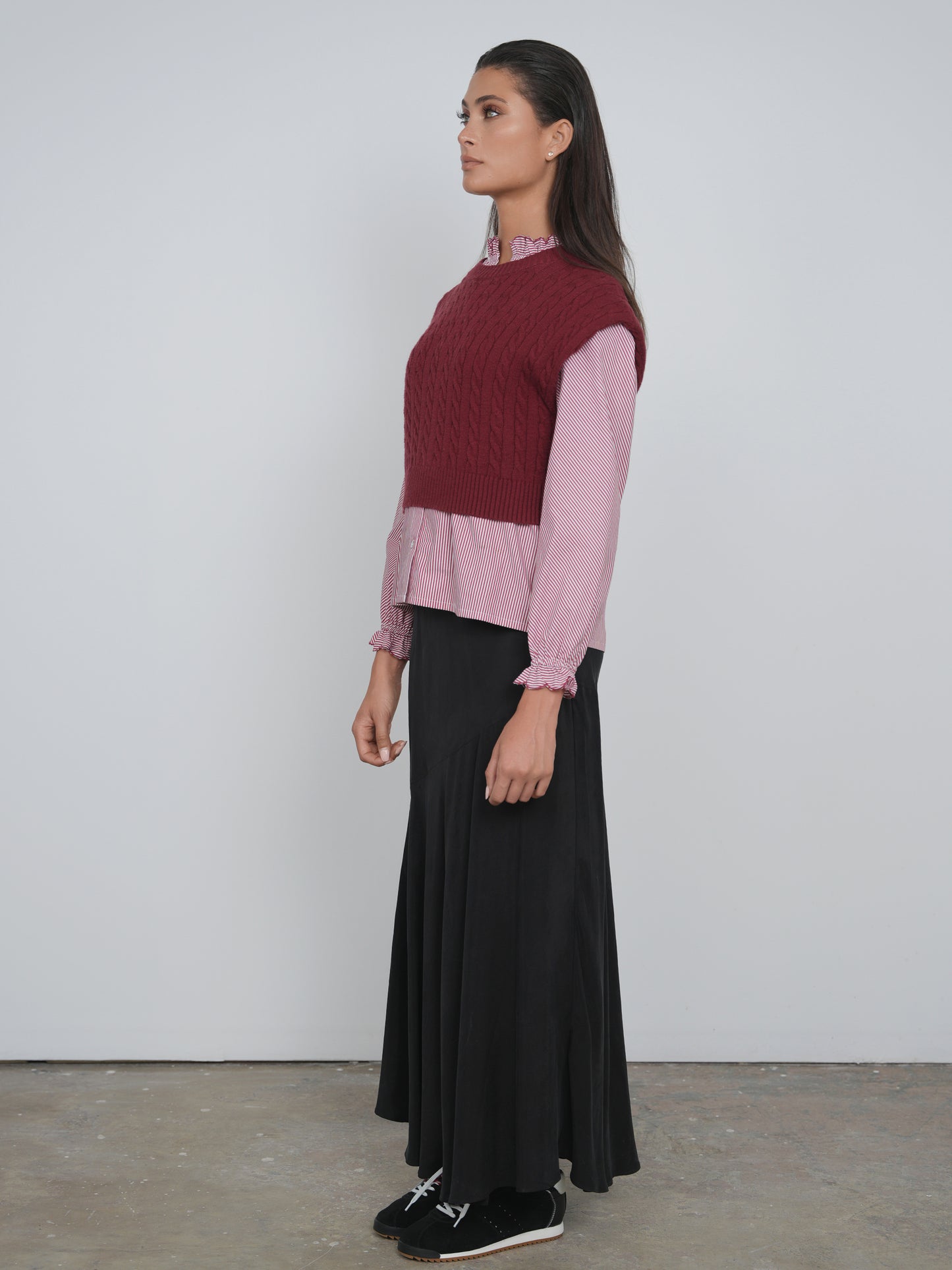 point brushed seam skirt