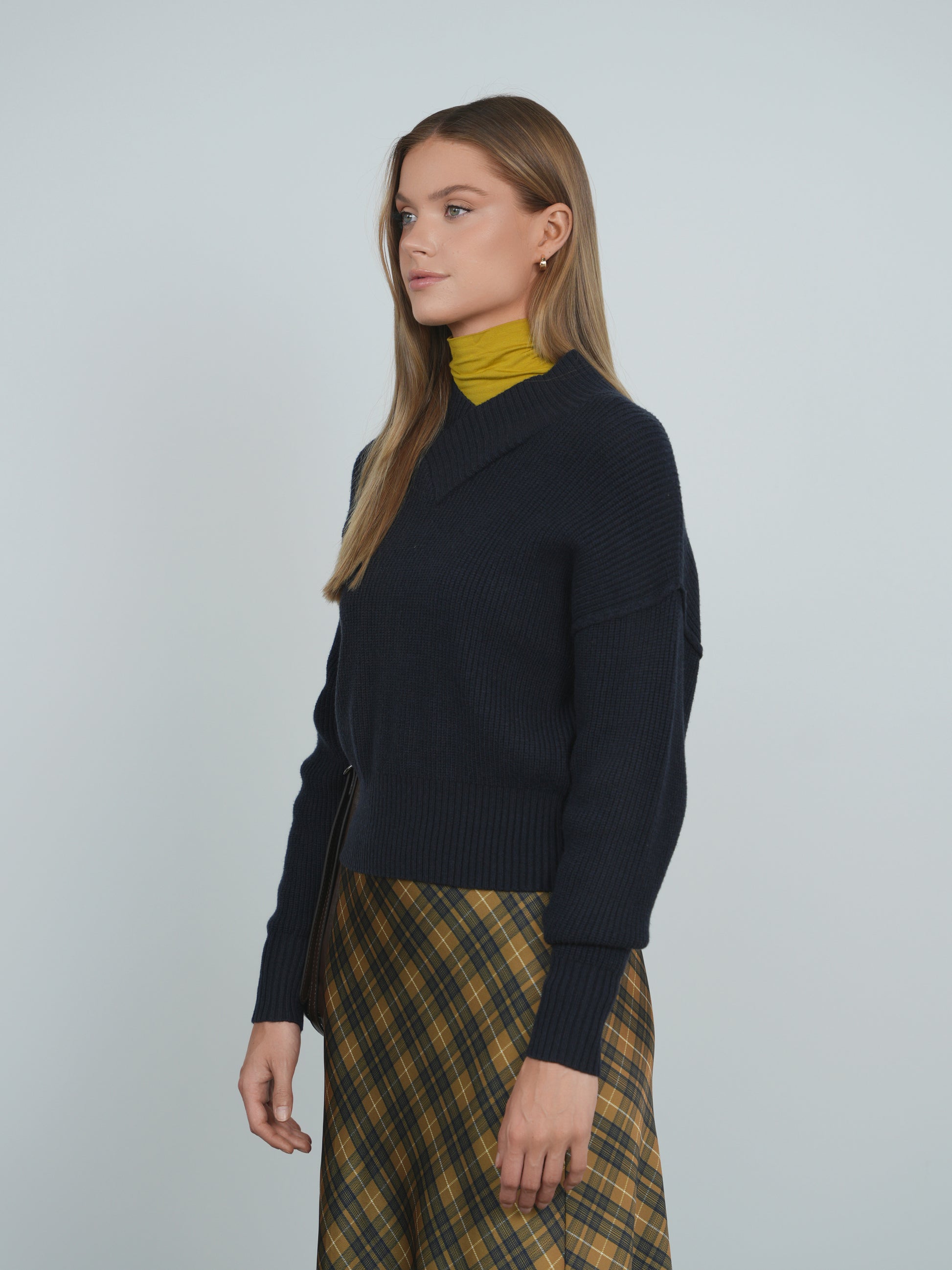 Point Chunky Knit V-neck Sweater