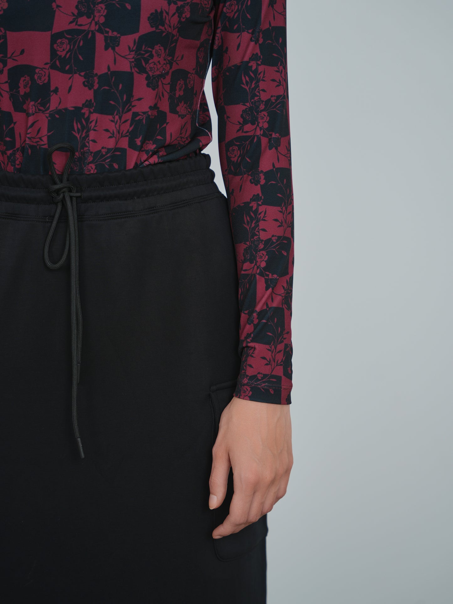 Point Printed Mock Neck Top