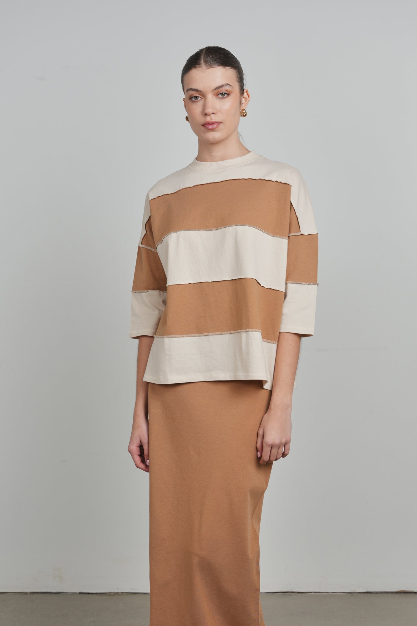 POINT PIECED TEE