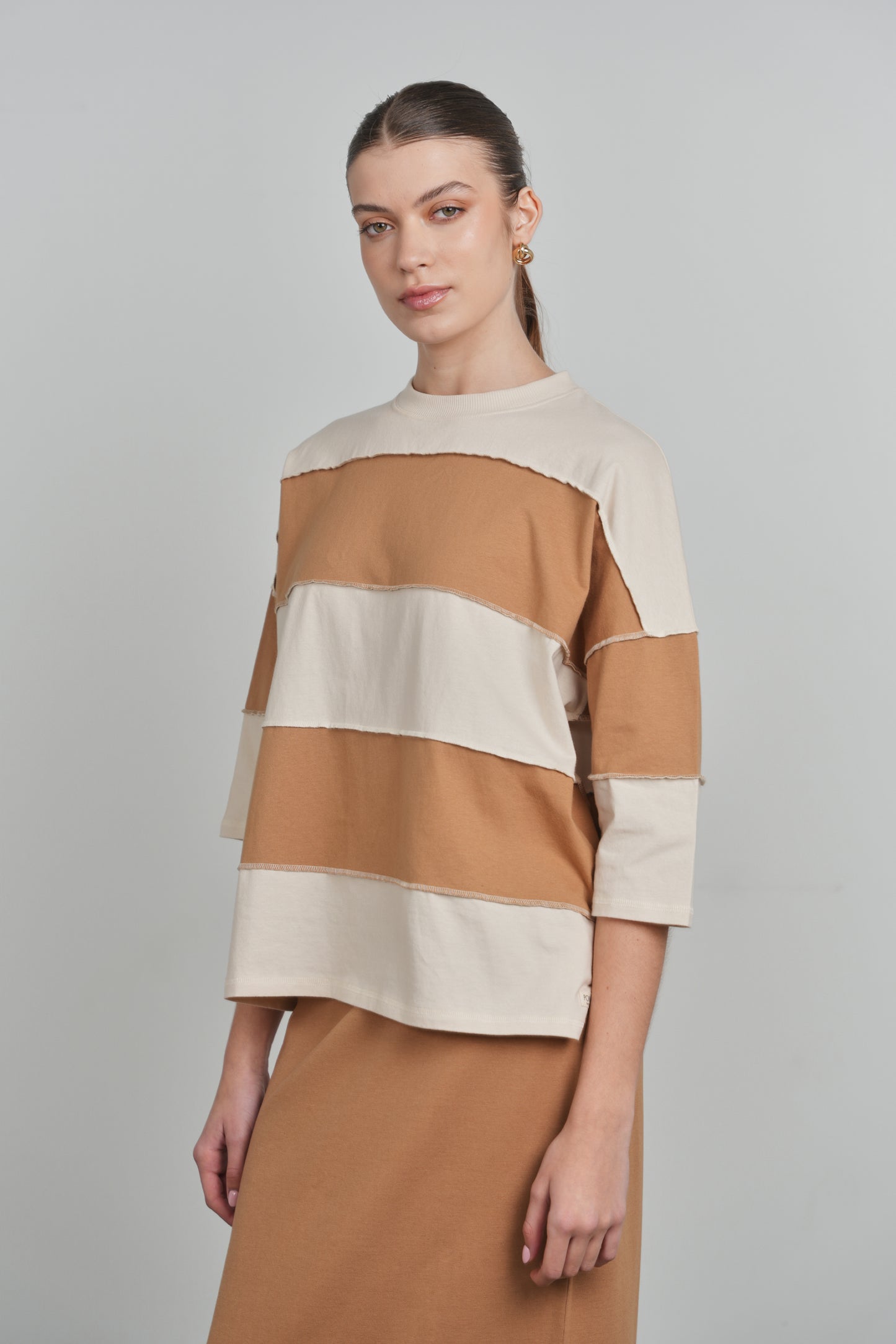 POINT PIECED TEE