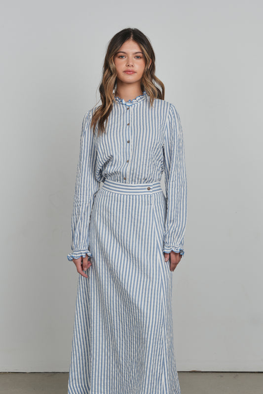POINT RUFFLE BLOUSE