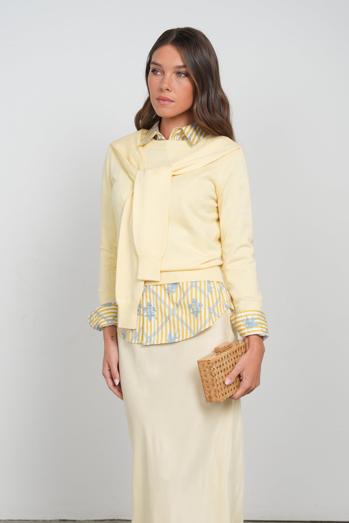 POINT SHOULDER WRAP SWEATER