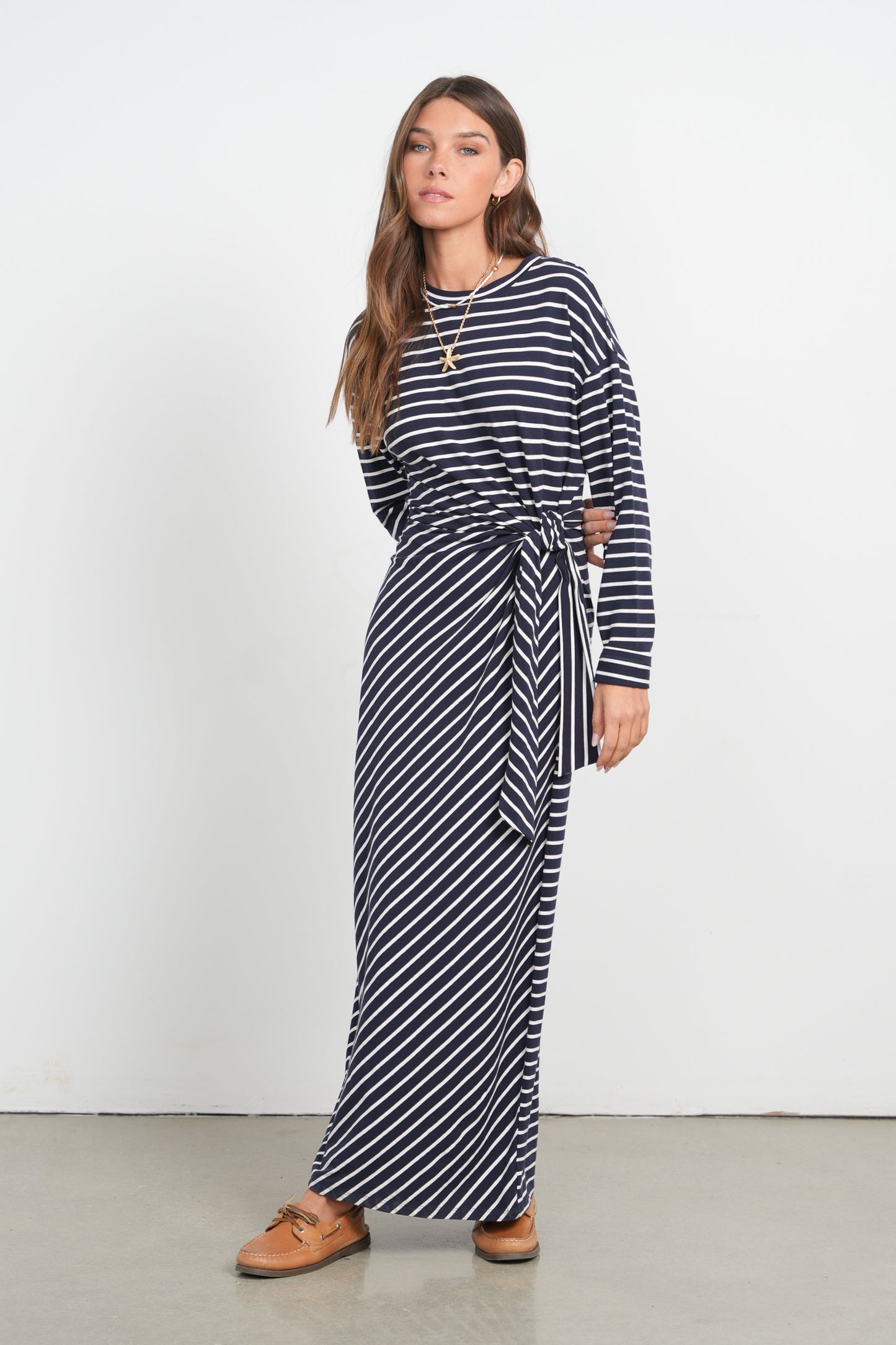 POINT SIDE TIE DRESS