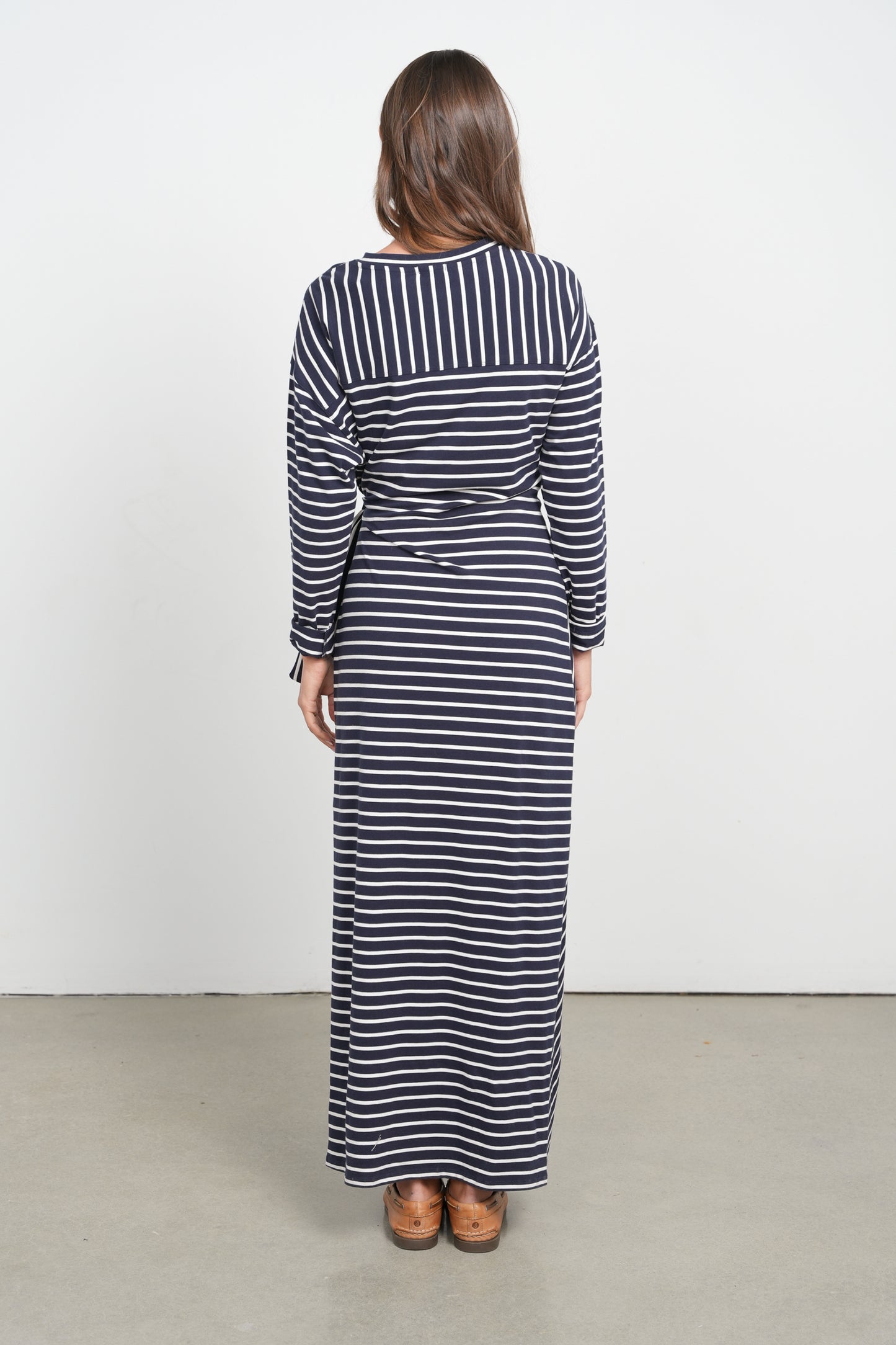 POINT SIDE TIE DRESS