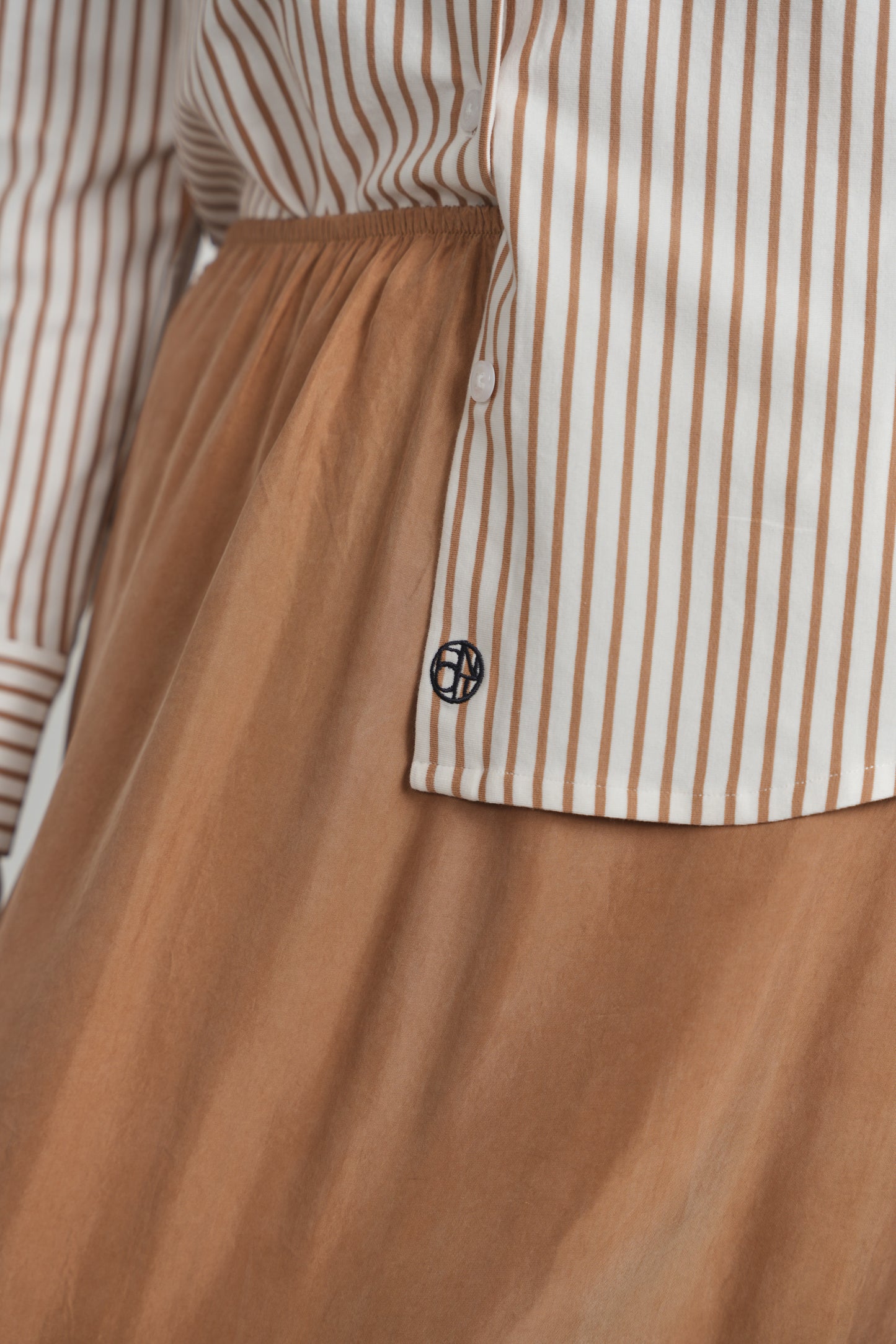 POINT KNIT BUTTON UP SHIRT