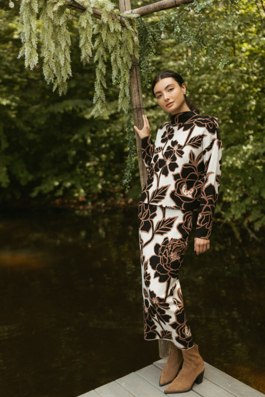 Point jacquard straight skirt