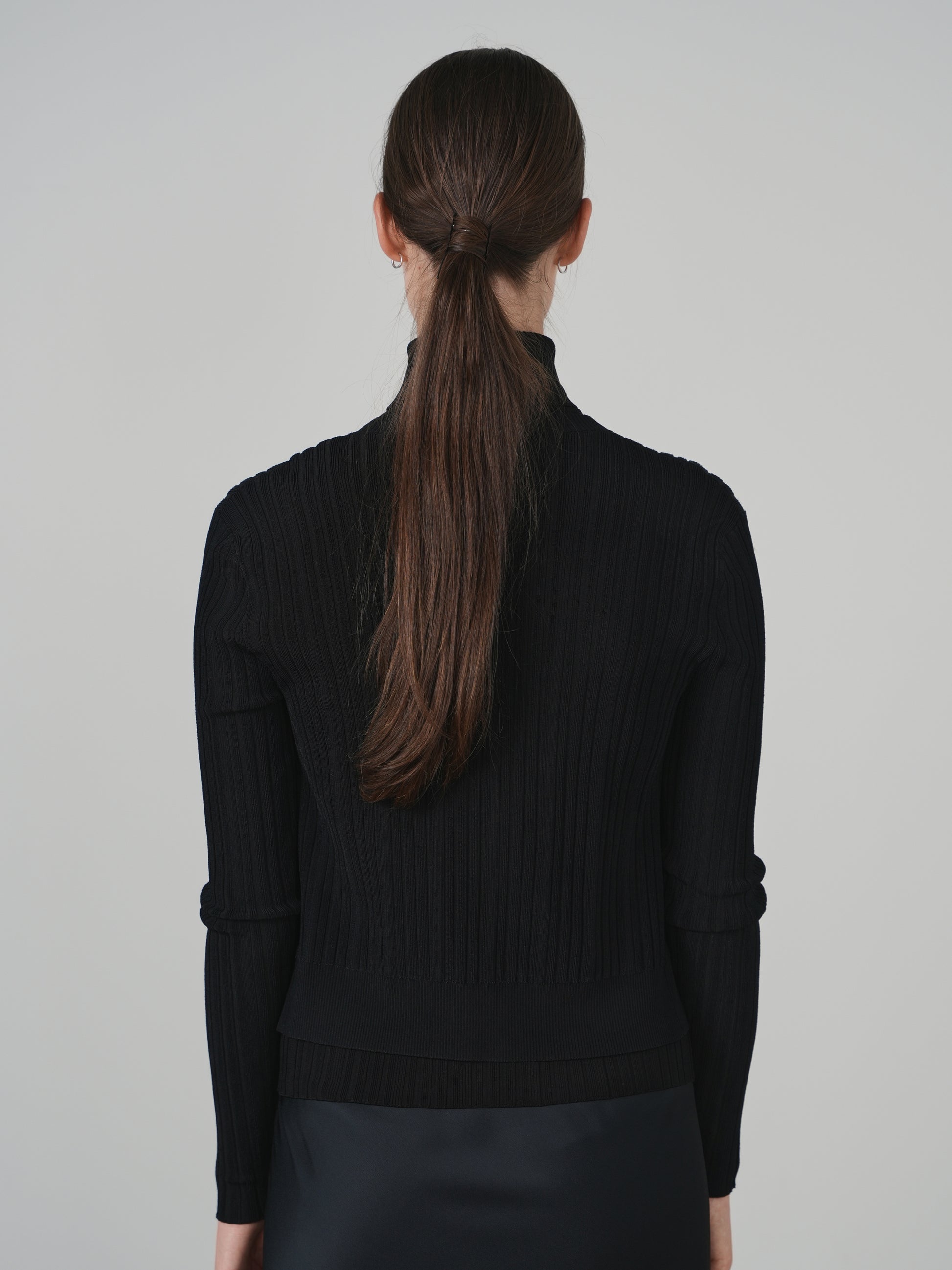 Point Sleeveless Turtleneck