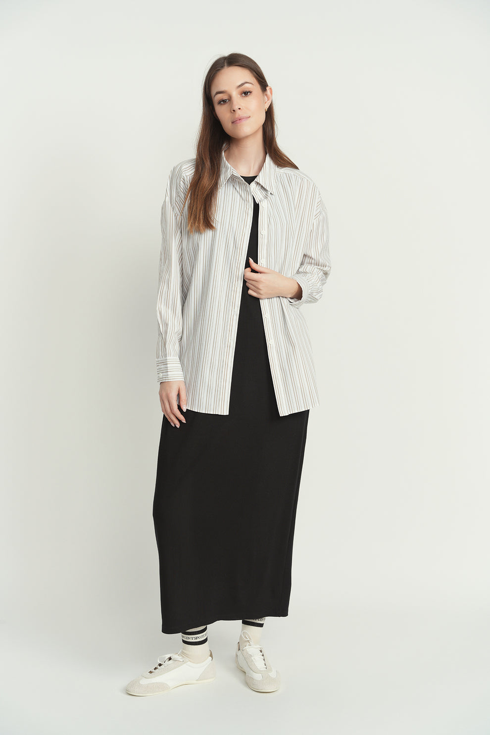point sleeveless crewneck straight dress
